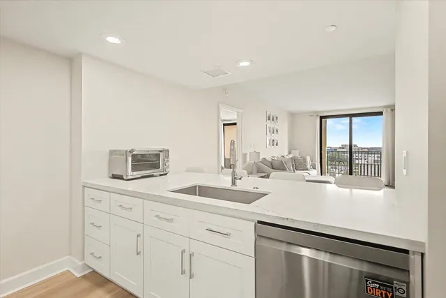 $319,900 | 300 South Duval Street, Unit 1608, Tallahassee, FL 32301