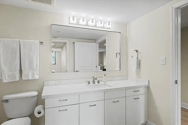 $319,900 | 300 South Duval Street, Unit 1608, Tallahassee, FL 32301