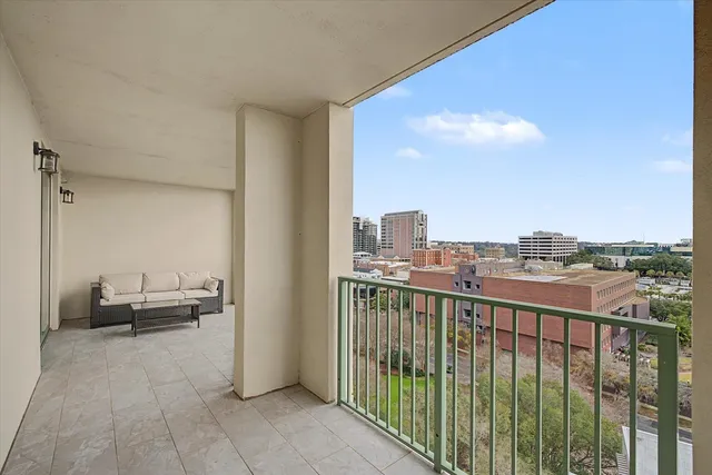 $319,900 | 300 South Duval Street, Unit 1608, Tallahassee, FL 32301