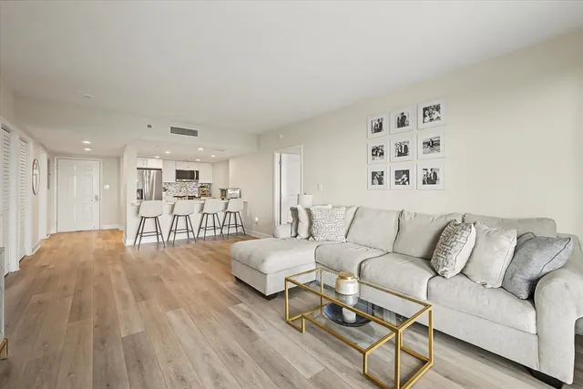 $319,900 | 300 South Duval Street, Unit 1608, Tallahassee, FL 32301