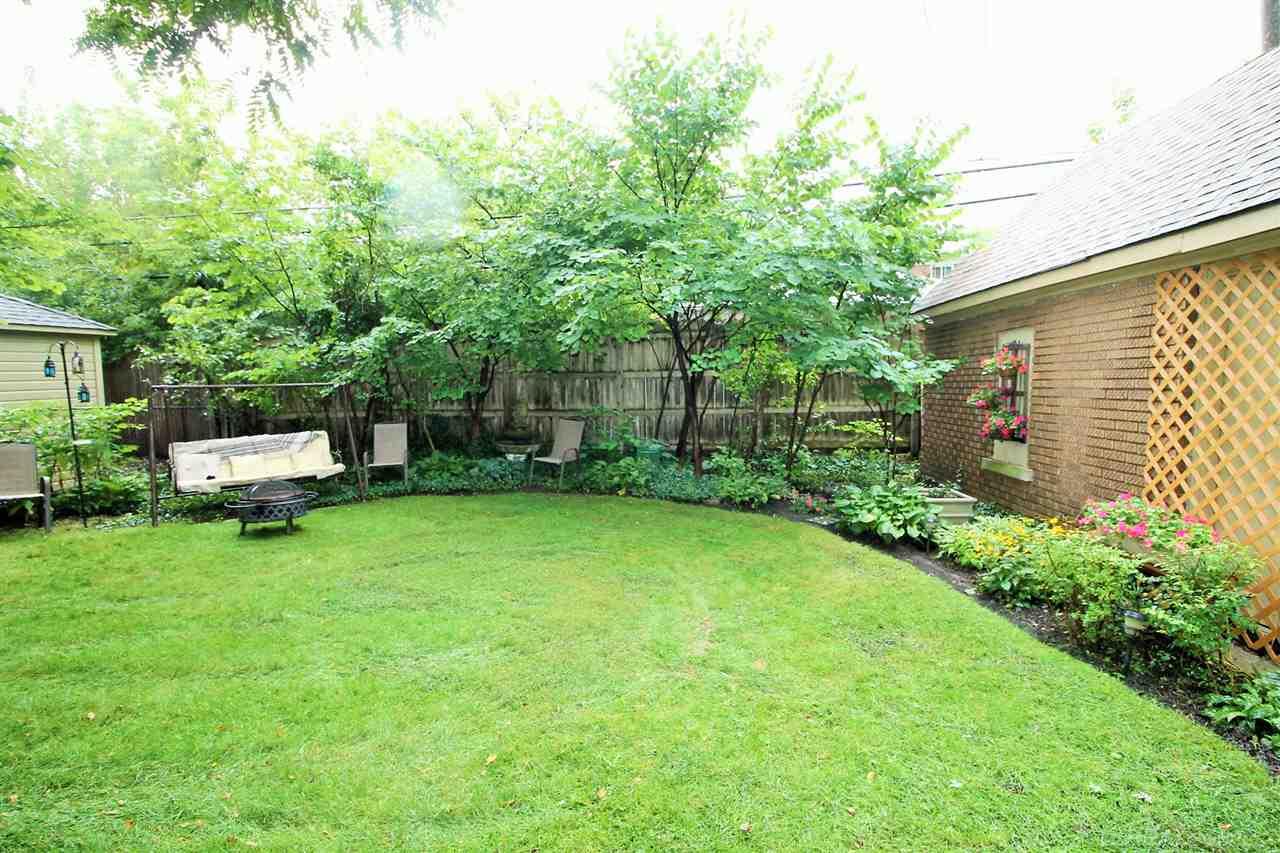 867 Barrington Road Grosse Pointe, MI 48230 - Photo 50 of 53 31330071-49.JPG