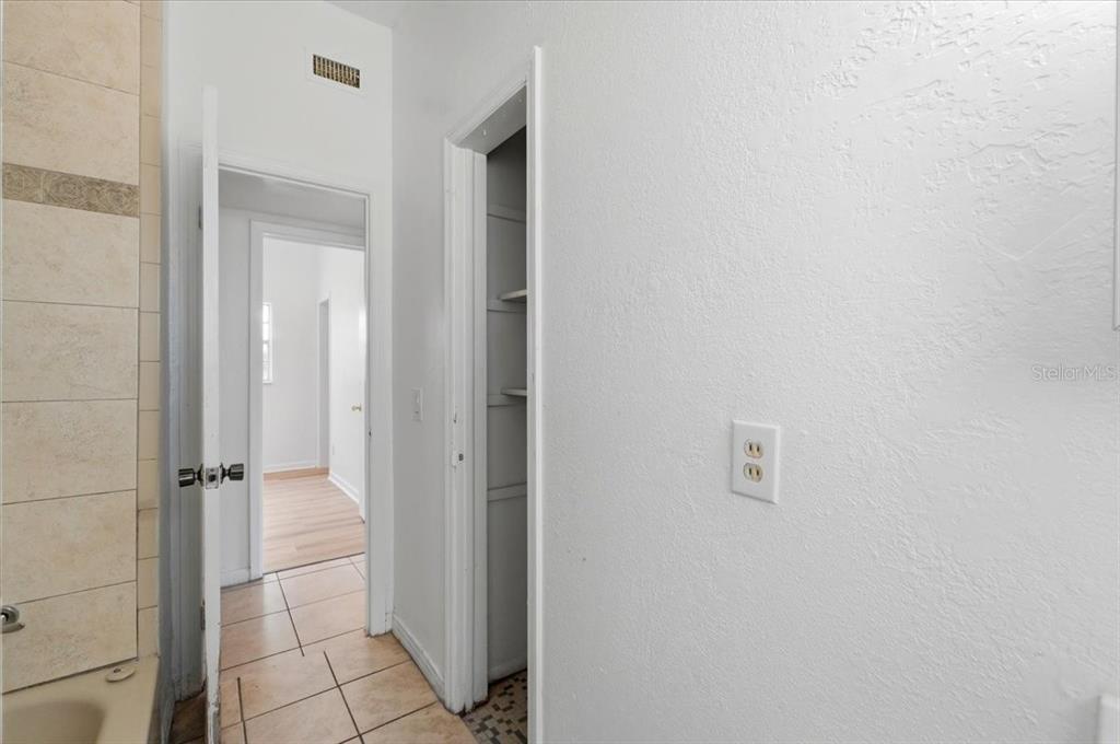 2912 Pineway Avenue Lakeland, FL 33803 - Photo 17 of 51