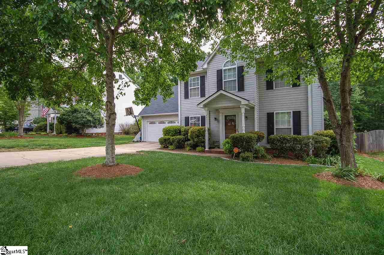 115 Riverside Chase Circle Greer, SC 29650 - Photo 3 of 31 Gallery Image 3