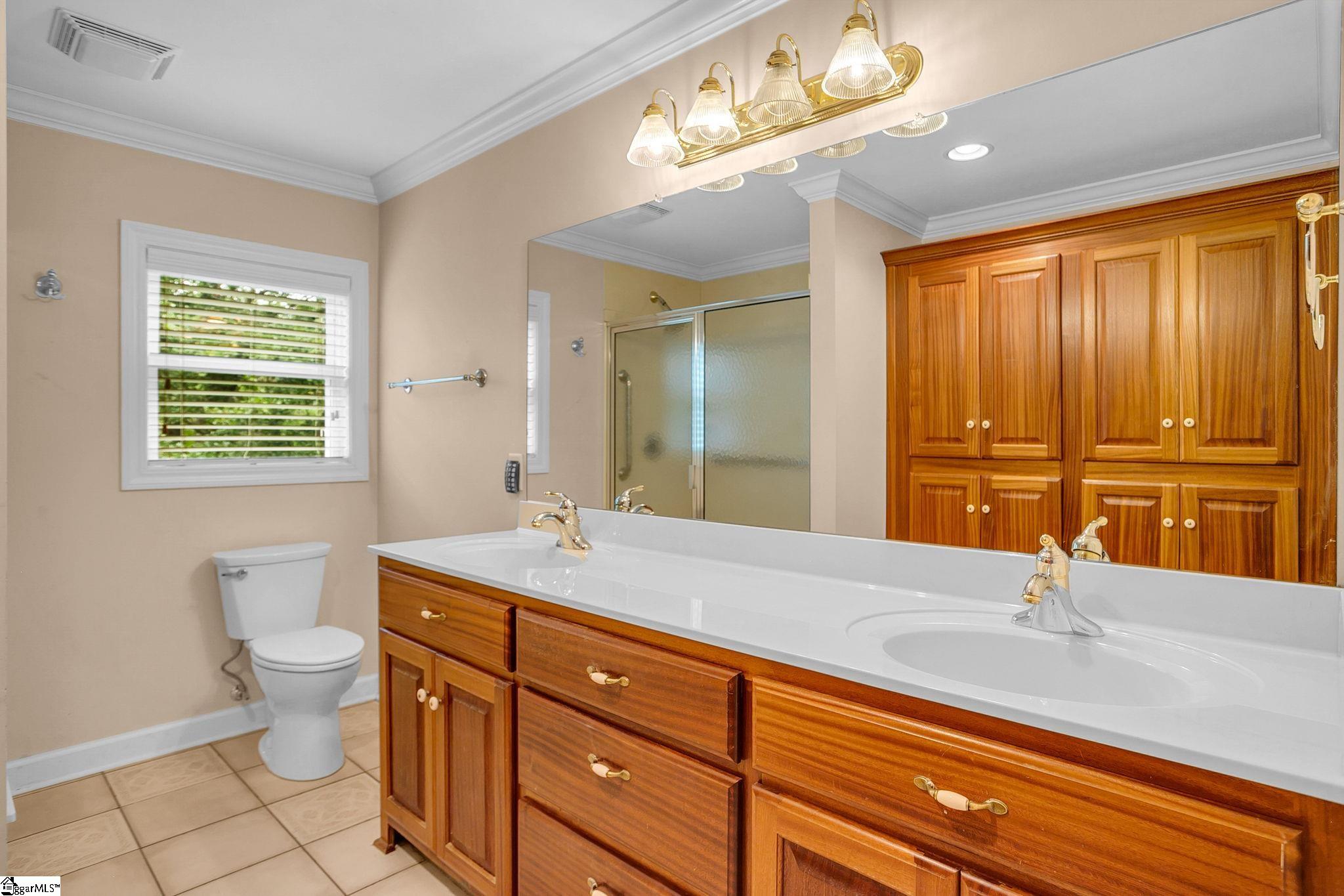 204 Montclair Road Greer, SC 29651 - Photo 39 of 43