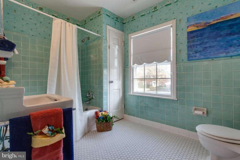 3722 Cardiff Road Chevy Chase, MD 20815 - Photo 25 of 30 Bath