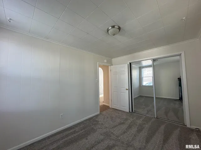 $1,400 | 146 North State Street, Springfield, IL 62702