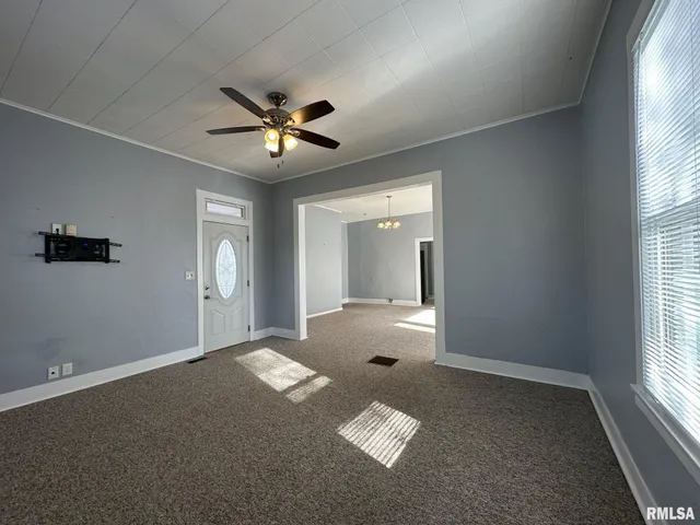 $1,400 | 146 North State Street, Springfield, IL 62702