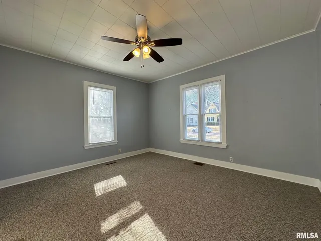 $1,400 | 146 North State Street, Springfield, IL 62702