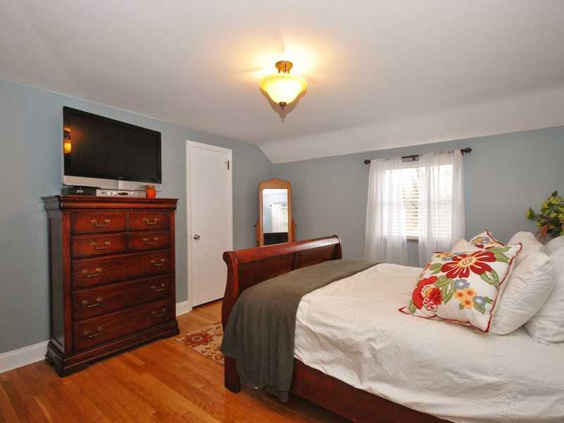 146 Orchard Spring Road Pittsburgh, PA 15220 - Photo 17 of 25 Master Bedroom. The master bedroom also offers a generously sized closet.