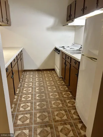 $925 | 1485 Wildcat Court, Unit 208, River Falls, WI 54022