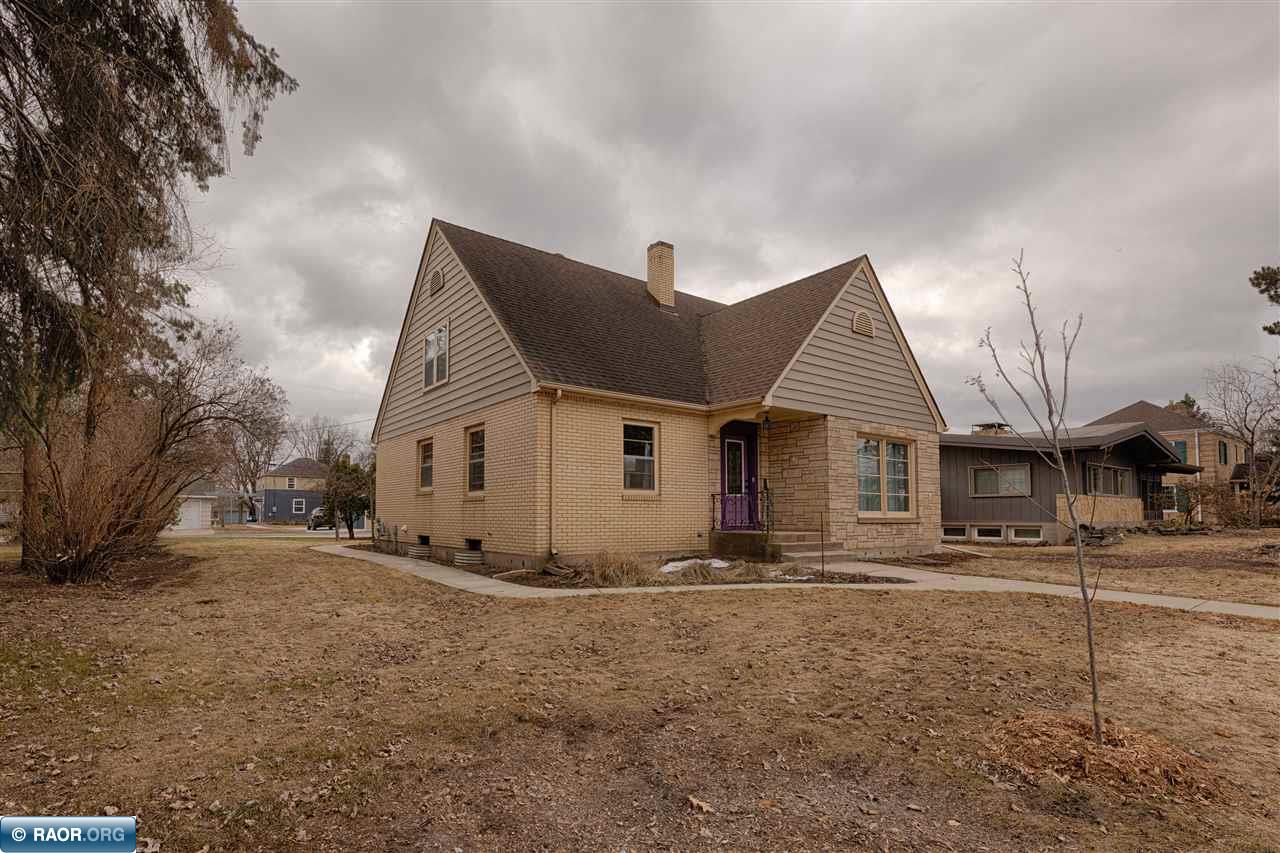 808 3rd Street South Virginia, MN 55792 - Photo 12 of 34