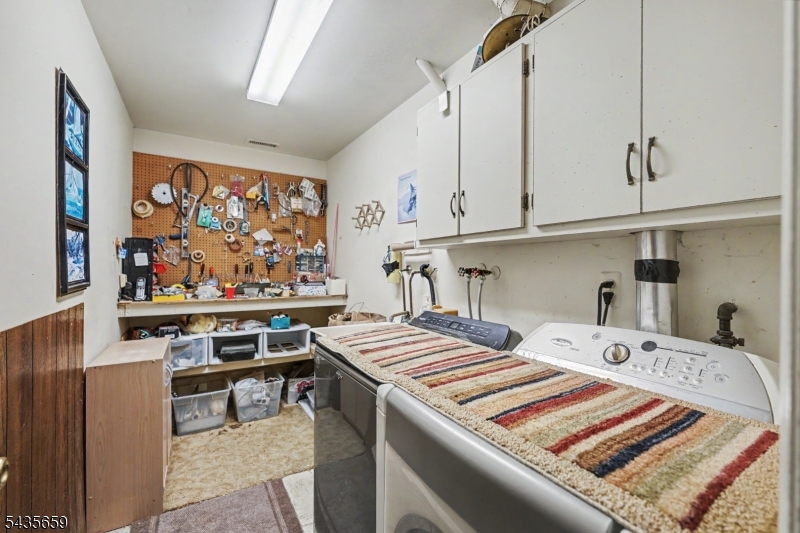 68 Yellow Brick Road Wayne, NJ 07470 - Photo 23 of 27