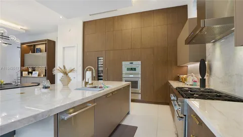 $5,300,000 | 510 Northeast 4th Lane, Boca Raton, FL 33432