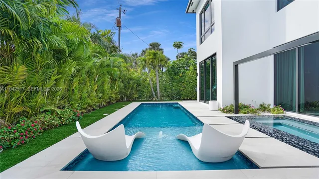 $5,600,000 | 510 Northeast 4th Lane, Boca Raton, FL 33432