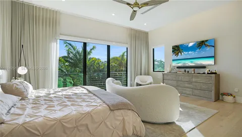 $5,300,000 | 510 Northeast 4th Lane, Boca Raton, FL 33432