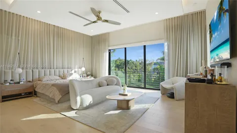 $5,300,000 | 510 Northeast 4th Lane, Boca Raton, FL 33432