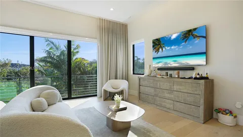 $5,300,000 | 510 Northeast 4th Lane, Boca Raton, FL 33432