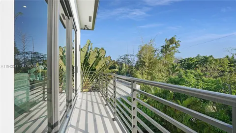$5,300,000 | 510 Northeast 4th Lane, Boca Raton, FL 33432