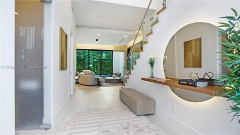 $5,300,000 | 510 Northeast 4th Lane, Boca Raton, FL 33432