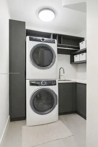 $5,600,000 | 510 Northeast 4th Lane, Boca Raton, FL 33432