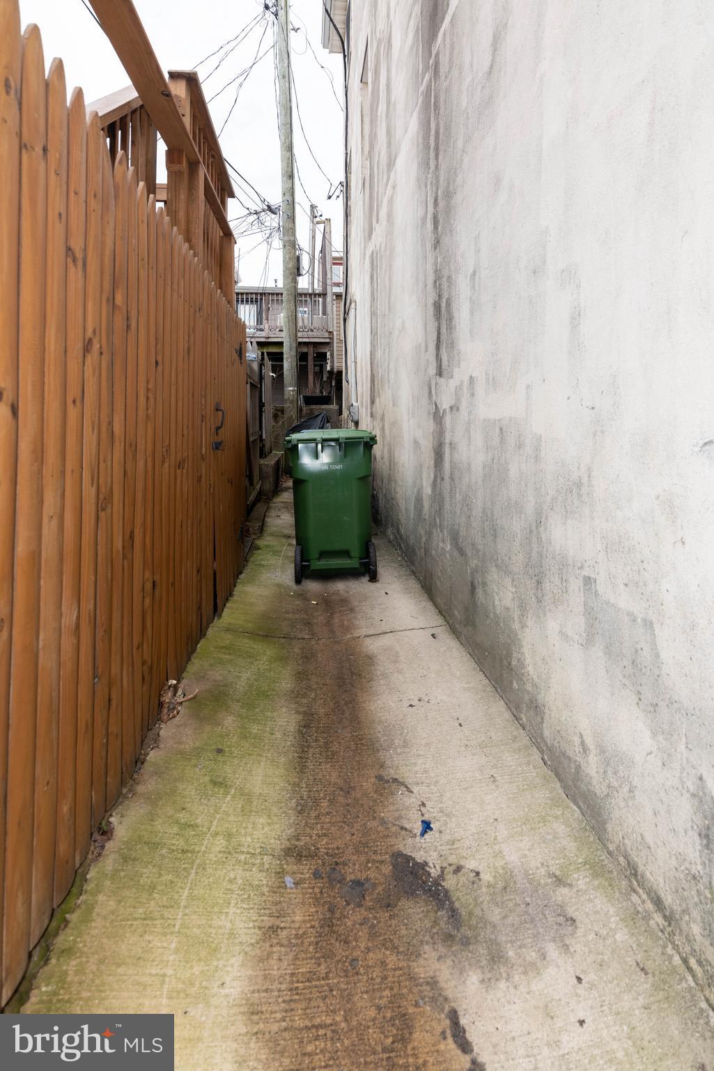 1622 Patapsco Street Baltimore, MD 21230 - Photo 27 of 30 a view of a backyard of the house