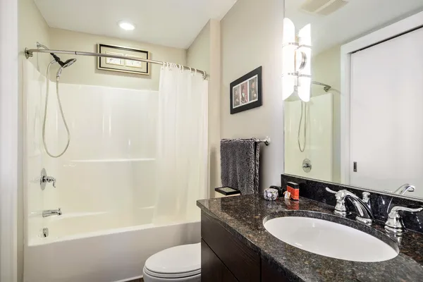 $3,500 | 335 Bridge Street Northwest, Unit 2006, Grand Rapids, MI 49504