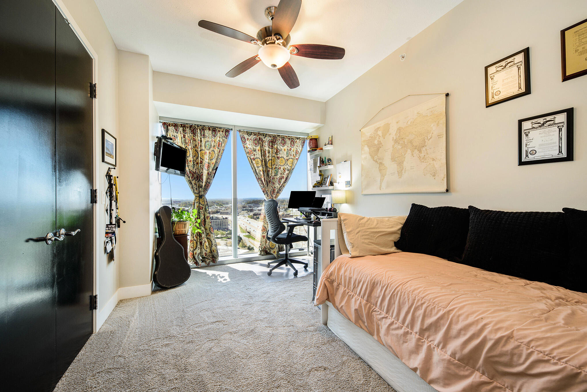 335 Bridge Street Northwest, Unit 2006 Grand Rapids, MI 49504 - Photo 16 of 38 335Bridge2006-25