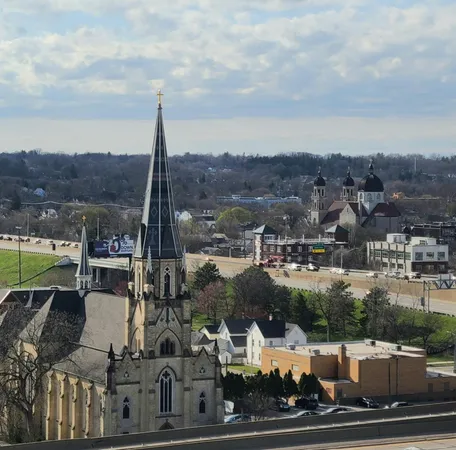 $3,500 | 335 Bridge Street Northwest, Unit 2006, Grand Rapids, MI 49504