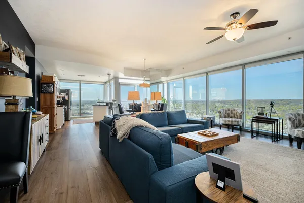 $3,500 | 335 Bridge Street Northwest, Unit 2006, Grand Rapids, MI 49504