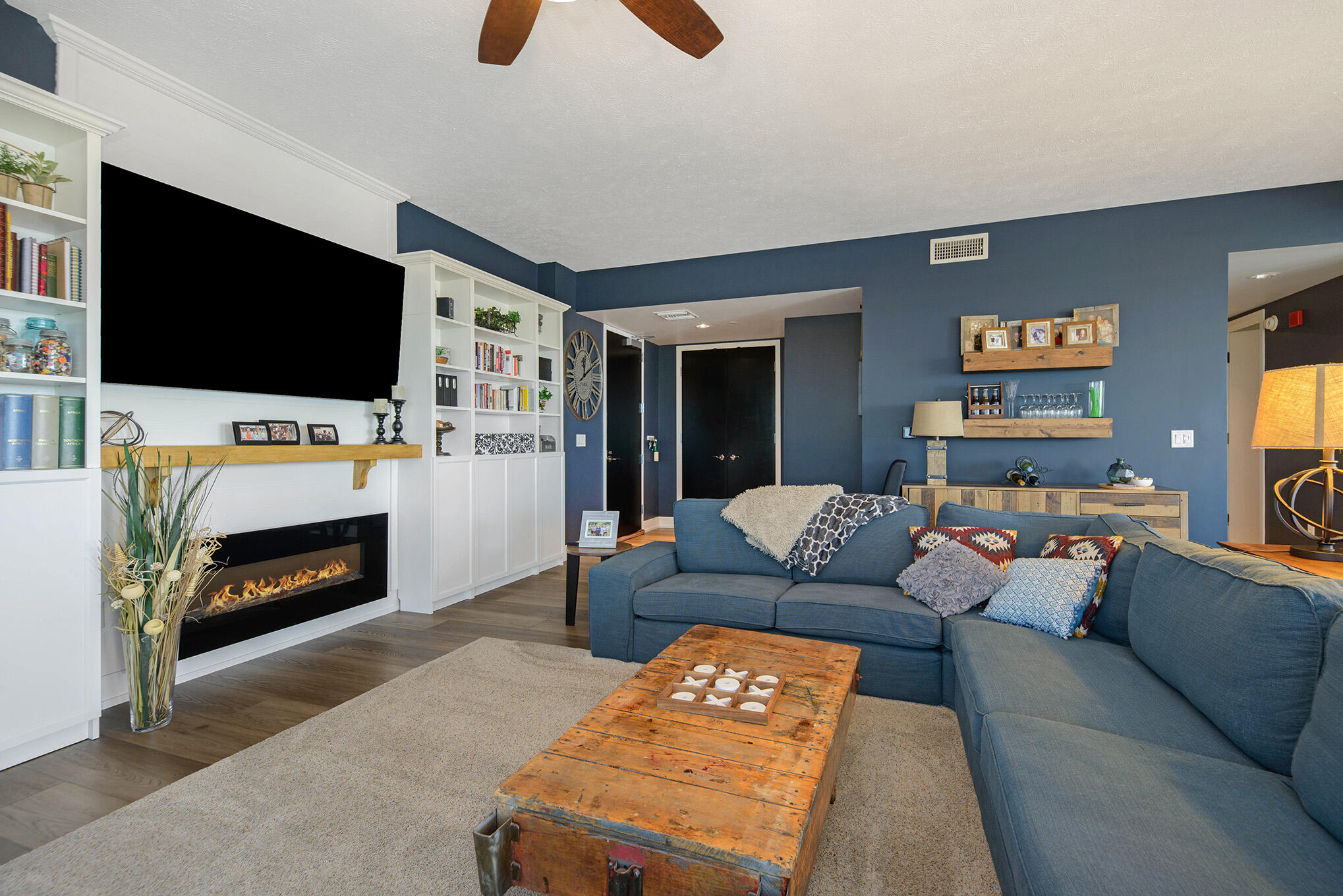 335 Bridge Street Northwest, Unit 2006 Grand Rapids, MI 49504 - Photo 6 of 38 335Bridge2006-6