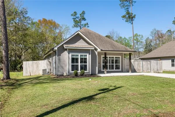 $300,000 | 66057 Oak Street, Mandeville, LA 70448
