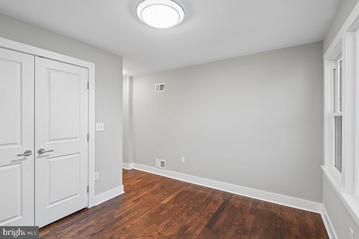 742 Irving Street Northwest Washington, DC 20010 - Photo 19 of 32