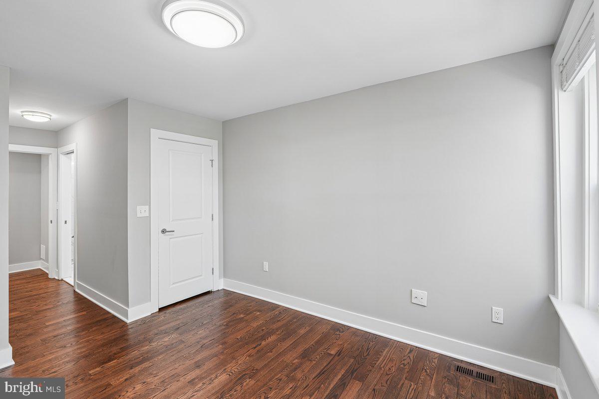 742 Irving Street Northwest Washington, DC 20010 - Photo 28 of 32