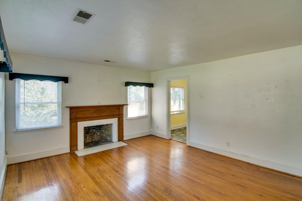 1219 Chesterfield Road North Charleston, SC 29405 - Photo 5 of 30 cs1611033-1005