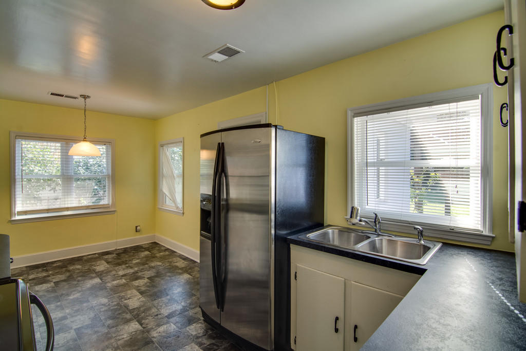 1219 Chesterfield Road North Charleston, SC 29405 - Photo 9 of 30 cs1611033-1011