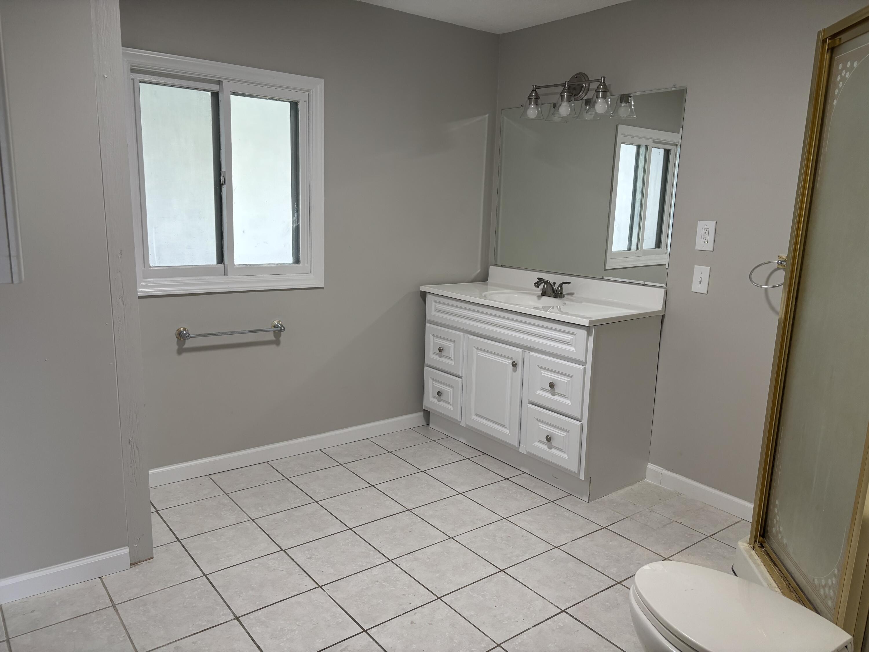 126 East Maple Street Muir, MI 48860 - Photo 20 of 28 IMG_8058