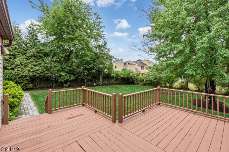 23 Puddingstone Way Florham Park, NJ 07932 - Photo 33 of 41