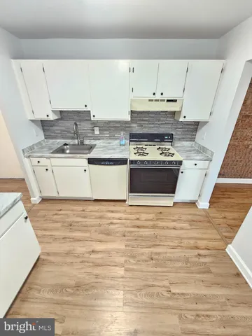 $1,748 | 19419 Brassie Place, Unit 301, Gaithersburg, MD 20886