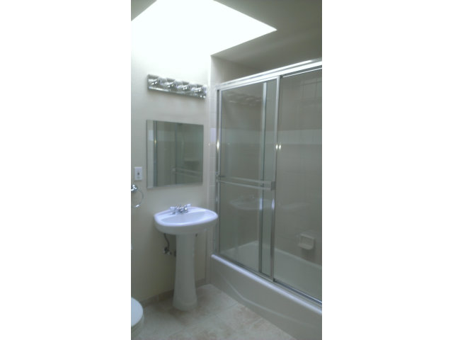 75 Risel Avenue Daly City, CA 94014 - Photo 6 of 19 Gallery Image 6