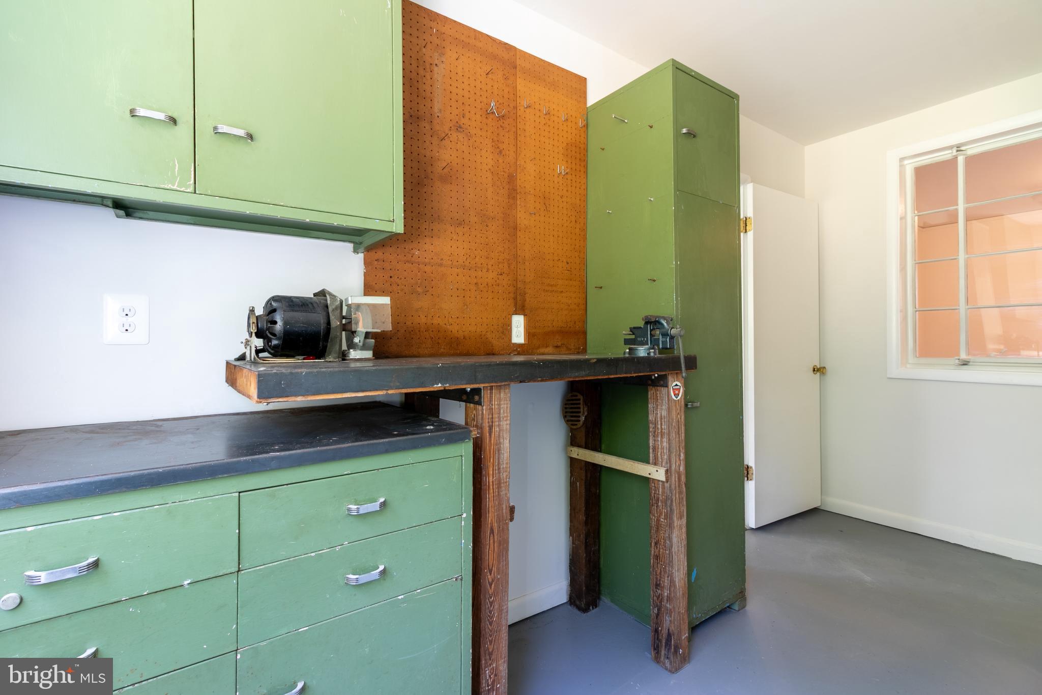 56 Crescent Road Greenbelt, MD 20770 - Photo 16 of 31 Utility /workshop