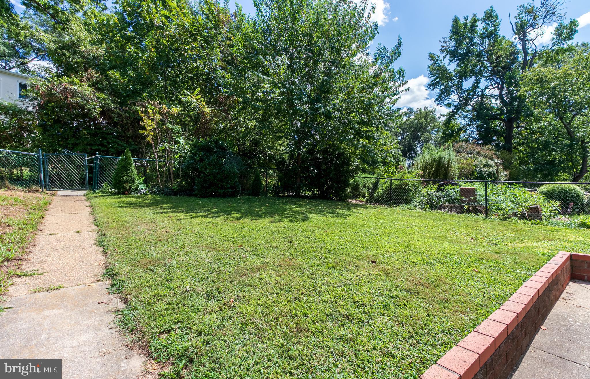 56 Crescent Road Greenbelt, MD 20770 - Photo 26 of 31 Gardenside