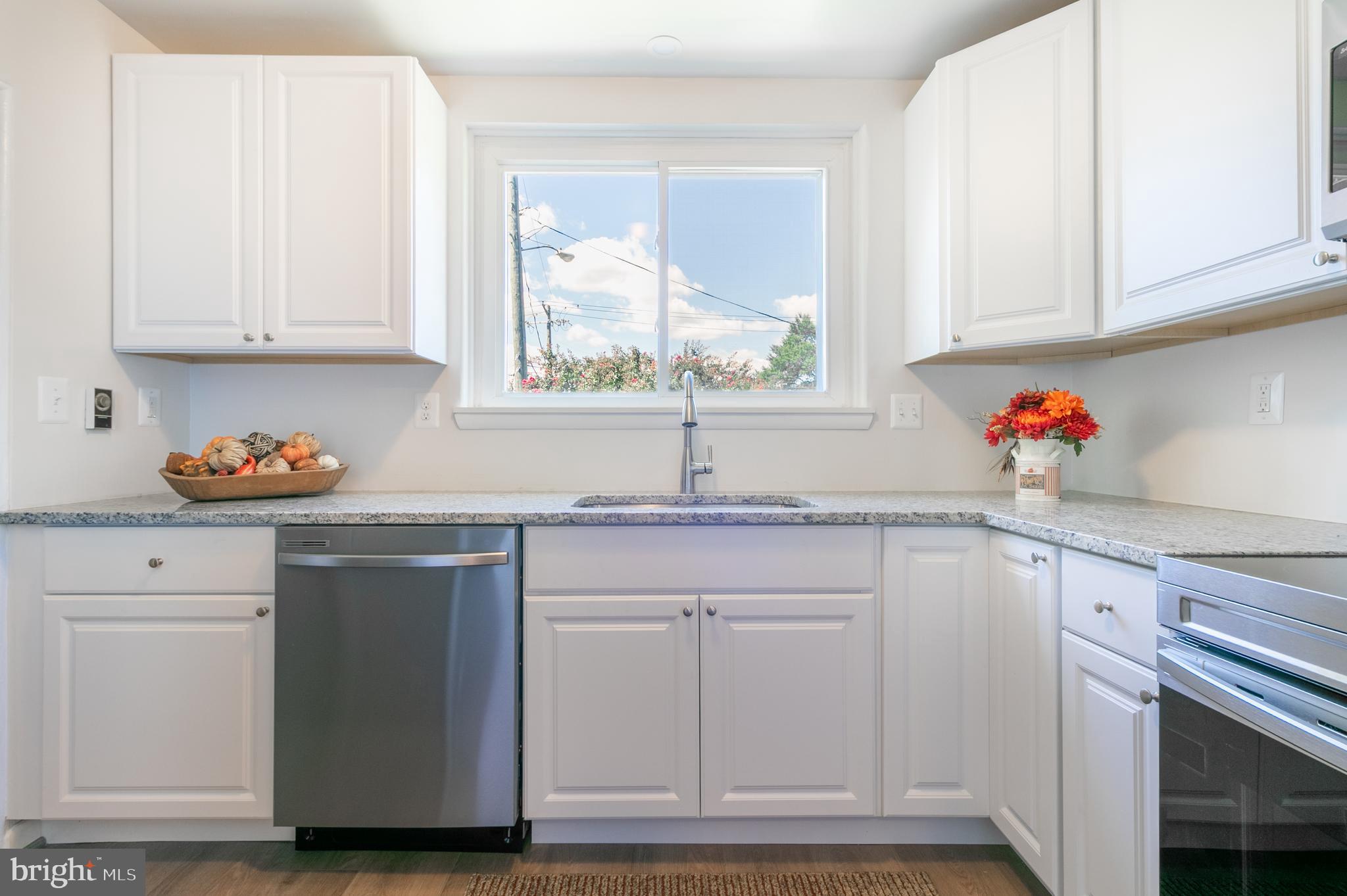 56 Crescent Road Greenbelt, MD 20770 - Photo 3 of 31 Updated kitchen