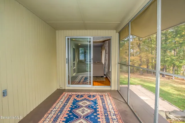 a view of an entryway