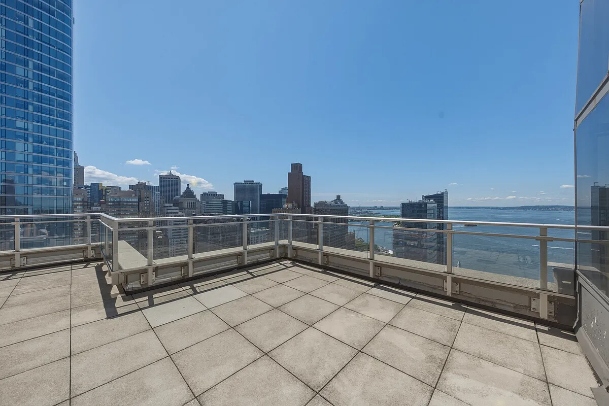 200 Rector Place, Unit 35N Manhattan, NY 10280 - Photo 14 of 16 Gallery Image 14