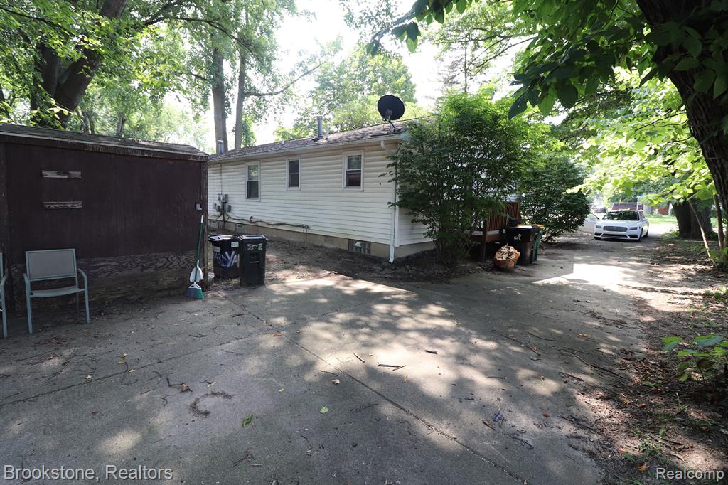 21800 Middlebelt Road Farmington, MI 48336 - Photo 5 of 24