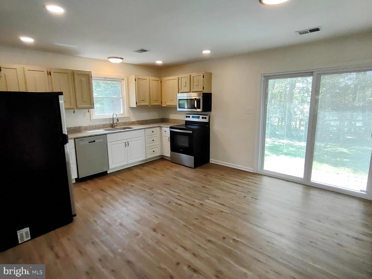 12009 Briar Patch Road Hume, VA 22639 - Photo 5 of 21 kitchen