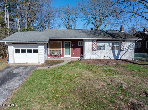 $329,900 | 52 Hawthorne Avenue, Albany, NY 12203