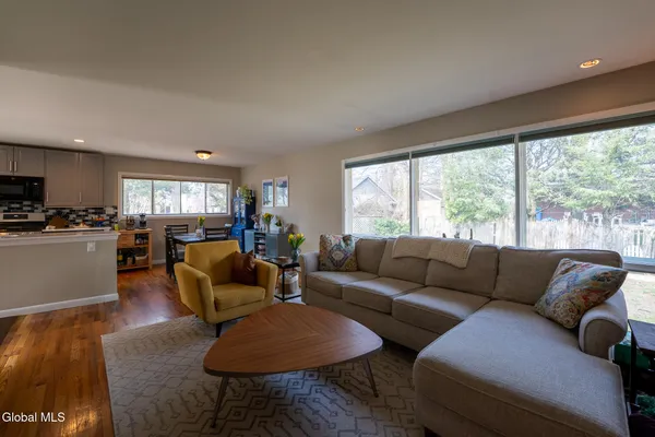 $329,900 | 52 Hawthorne Avenue, Albany, NY 12203