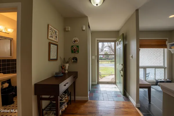 $329,900 | 52 Hawthorne Avenue, Albany, NY 12203