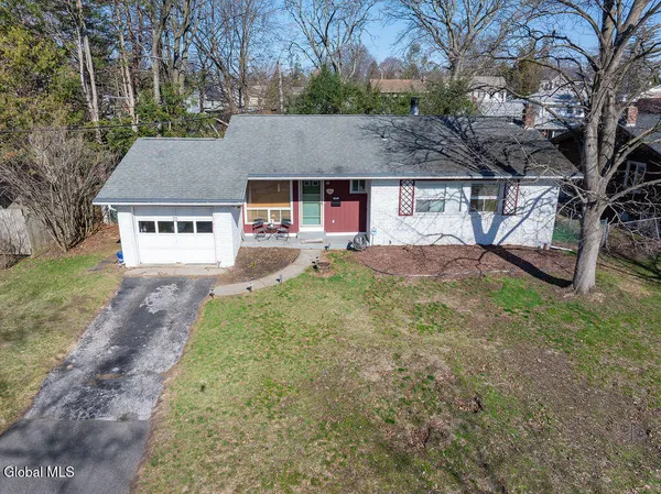 $329,900 | 52 Hawthorne Avenue, Albany, NY 12203